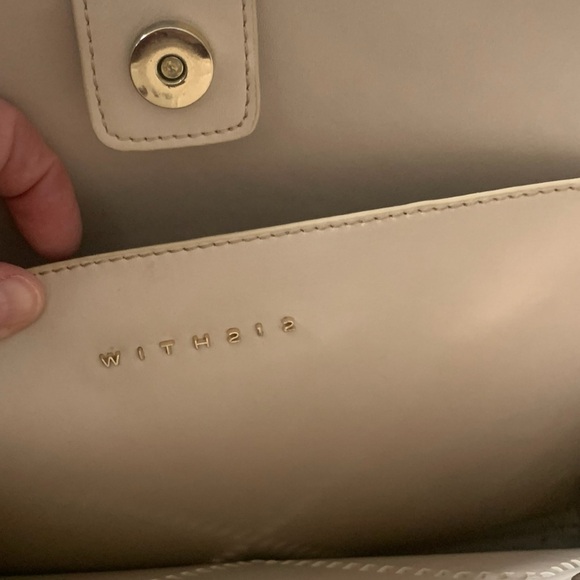WITH 212 Women’s Cream/Beige Tote or Laptop Bag w/Diamond Pattern Perforation - Picture 4 of 14
